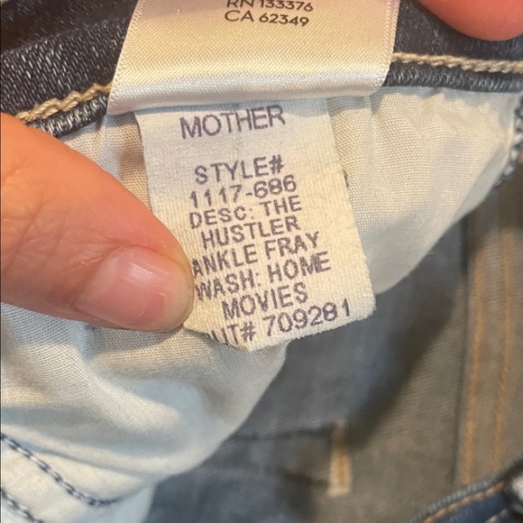 MOTHER Blue Ankle & Cropped Jeans - Picture 7 of 9